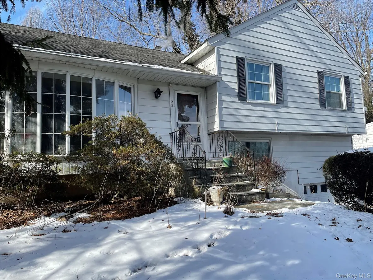 35 Lincoln PL, White Plains, NY 10603