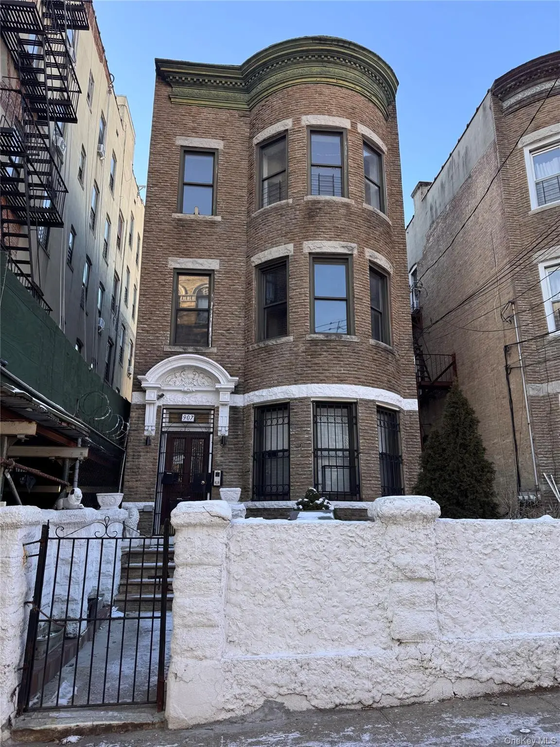 907 Summit AVE, Bronx, NY 10452