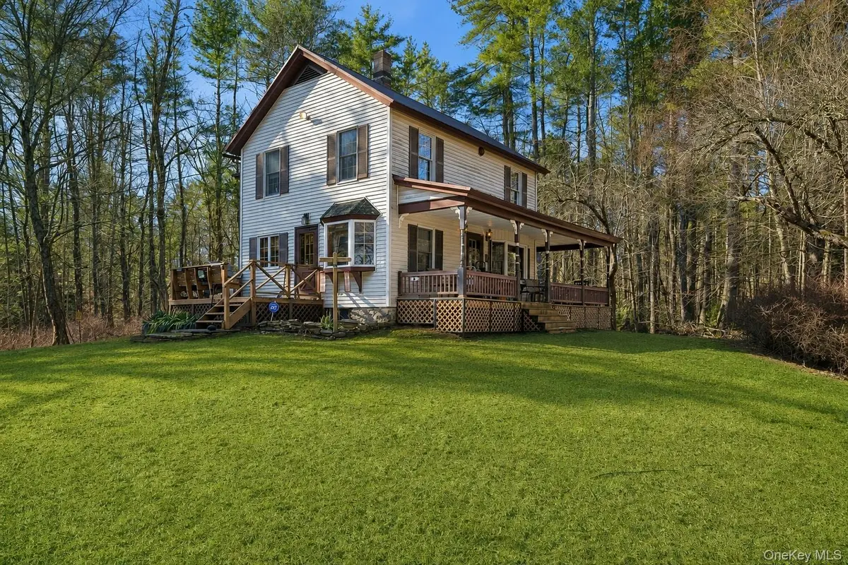 37 Nober Strunk RD, Narrowsburg, NY 12764