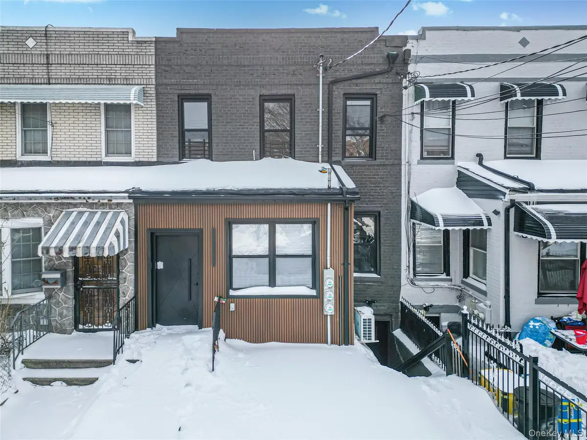 962 east 221 ST, Bronx, NY 10469