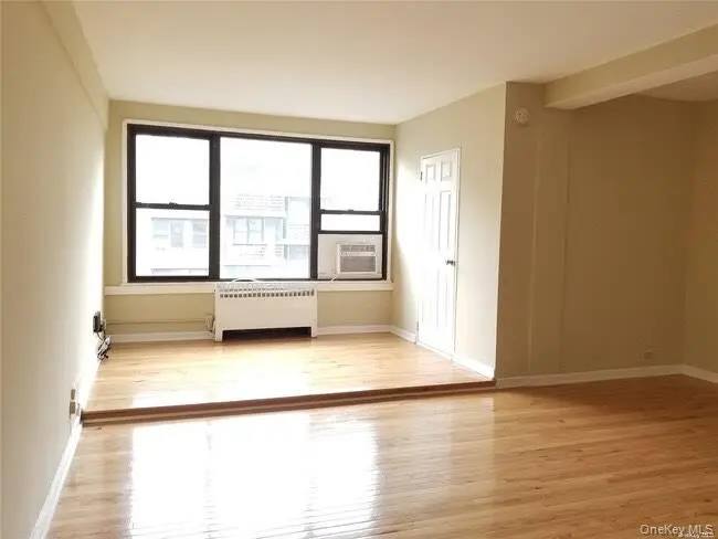 98-26 64th AVE #6J, Rego Park, NY 11374