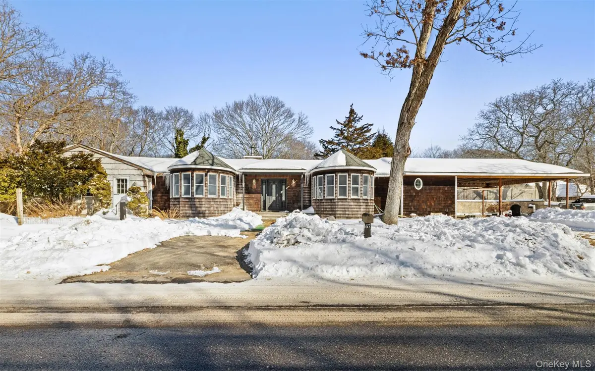 67 Church LN, East Hampton, NY 11937