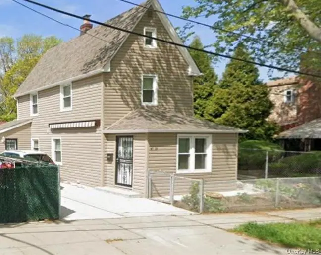 4734 206th ST, Bayside, NY 11361