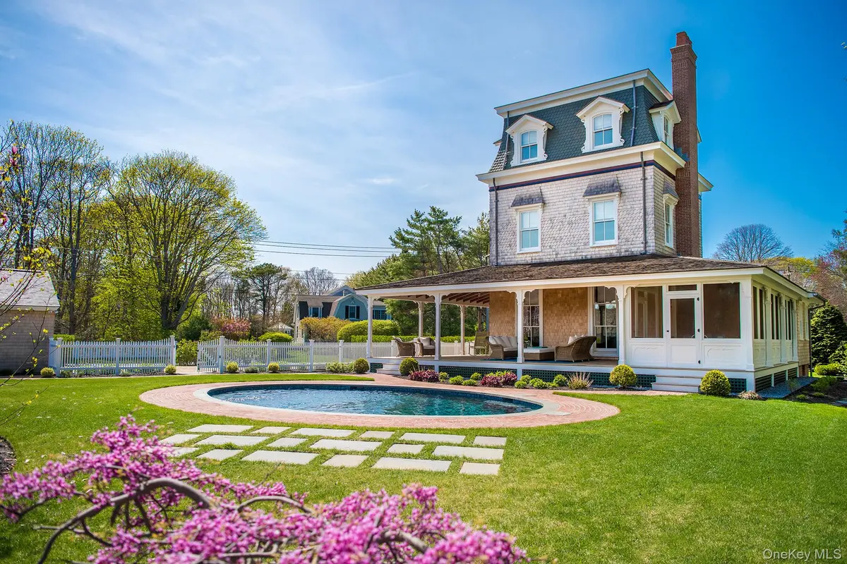 106 Old Depot RD, Quogue, NY 11959