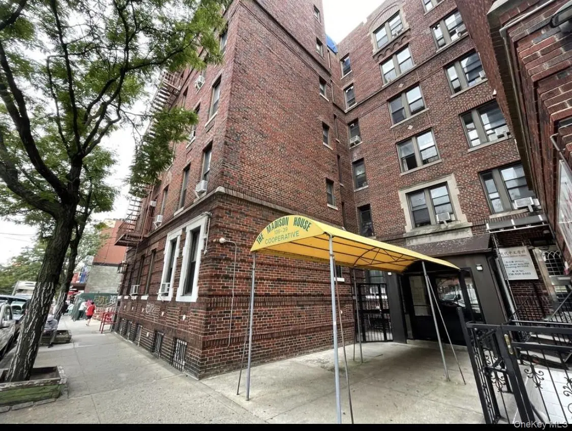136-39 41st AVE #5D, Flushing, NY 11355