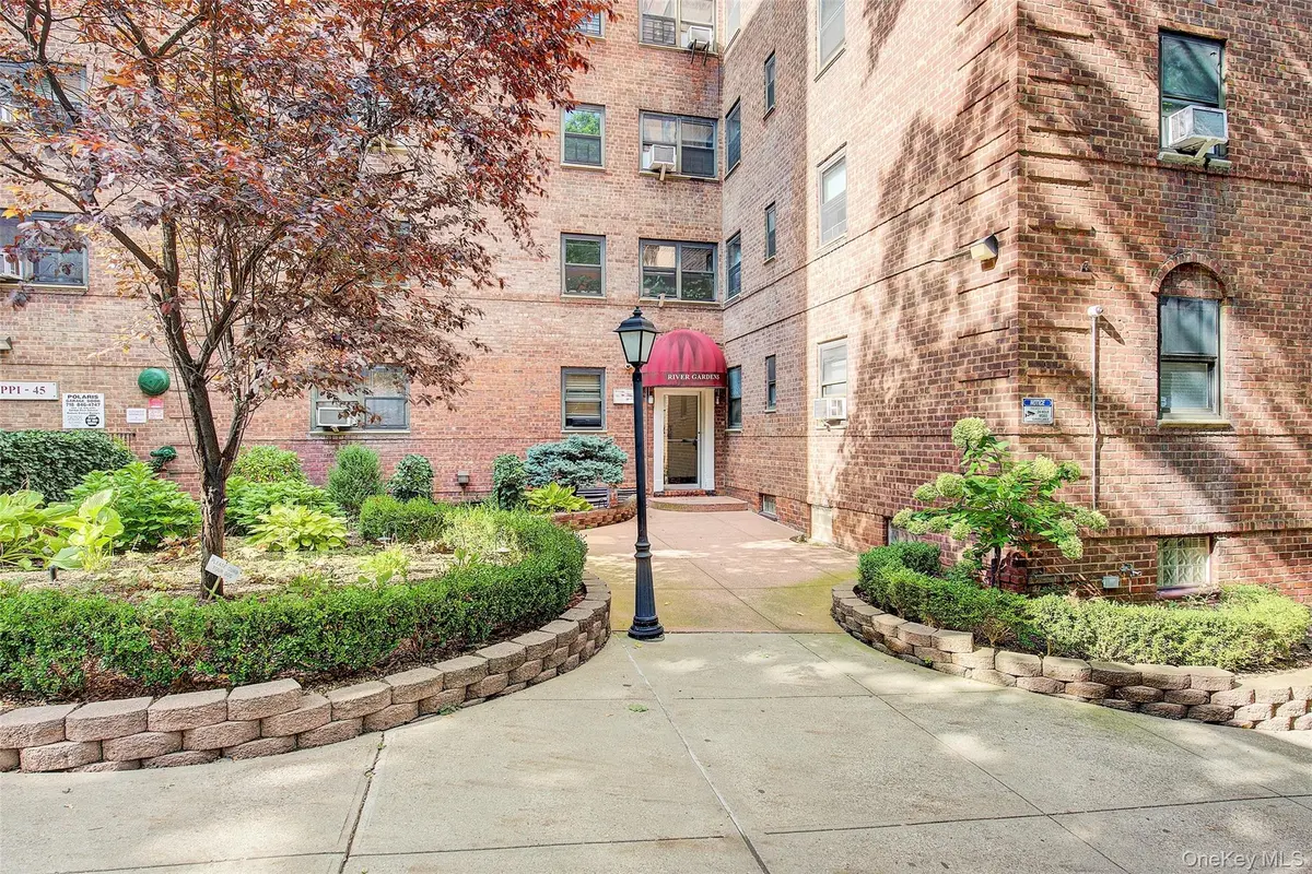 102-45 67th RD #1P, Forest Hills, NY 11375