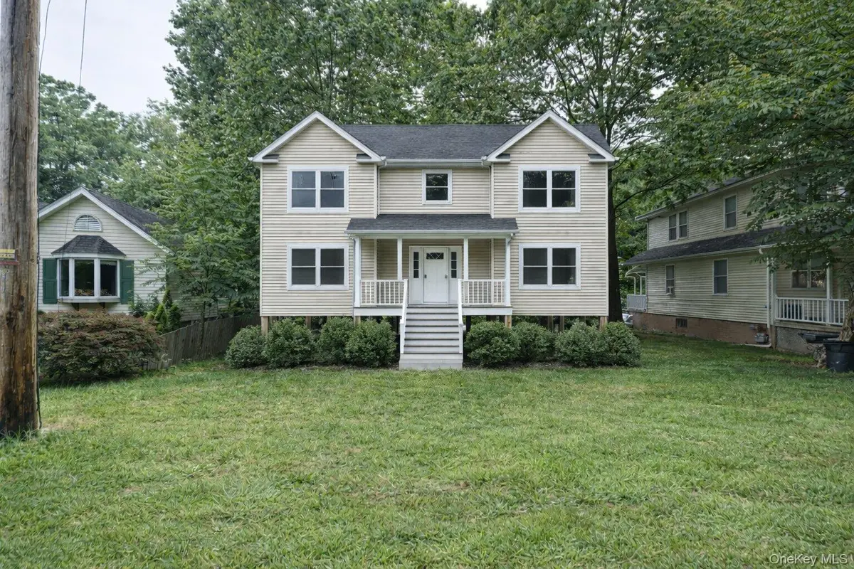 11 Brook ST, Suffern, NY 10901