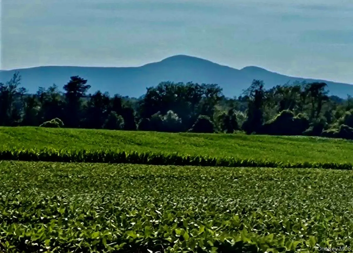 0 US 9, Hudson, NY 12534