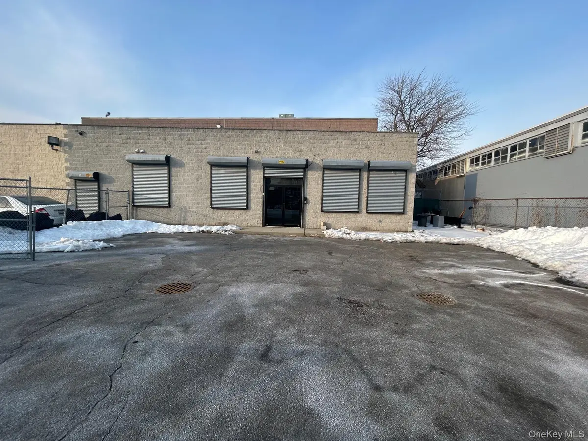 210 Lawrence AVE, Lawrence, NY 11559