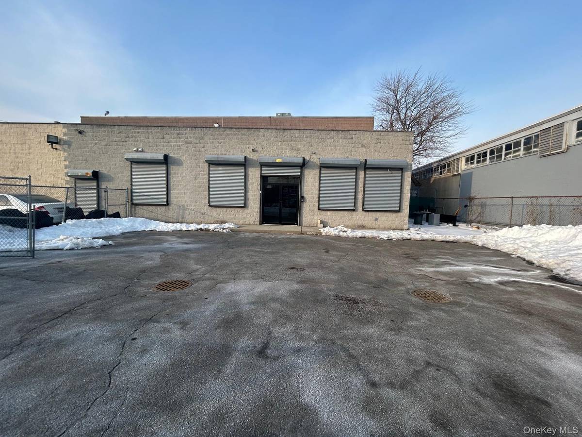 210 Lawrence AVE, Lawrence, NY 11559