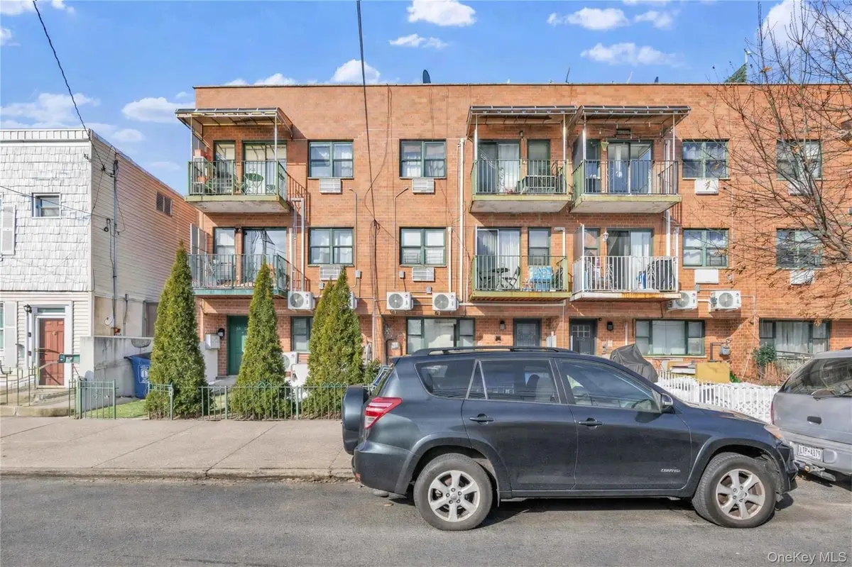 34-46 10th ST, Astoria, NY 11106