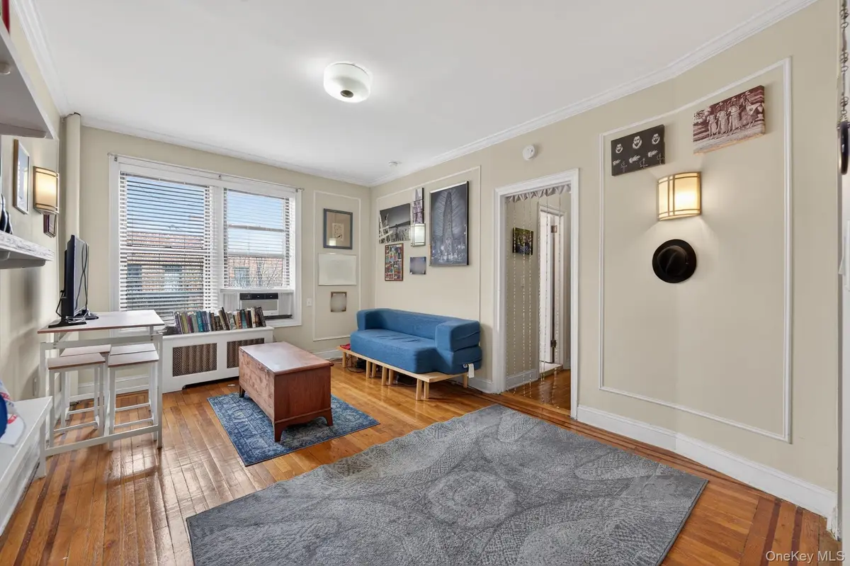 225 Bennett AVE #4C, New York (manhattan), NY 10040