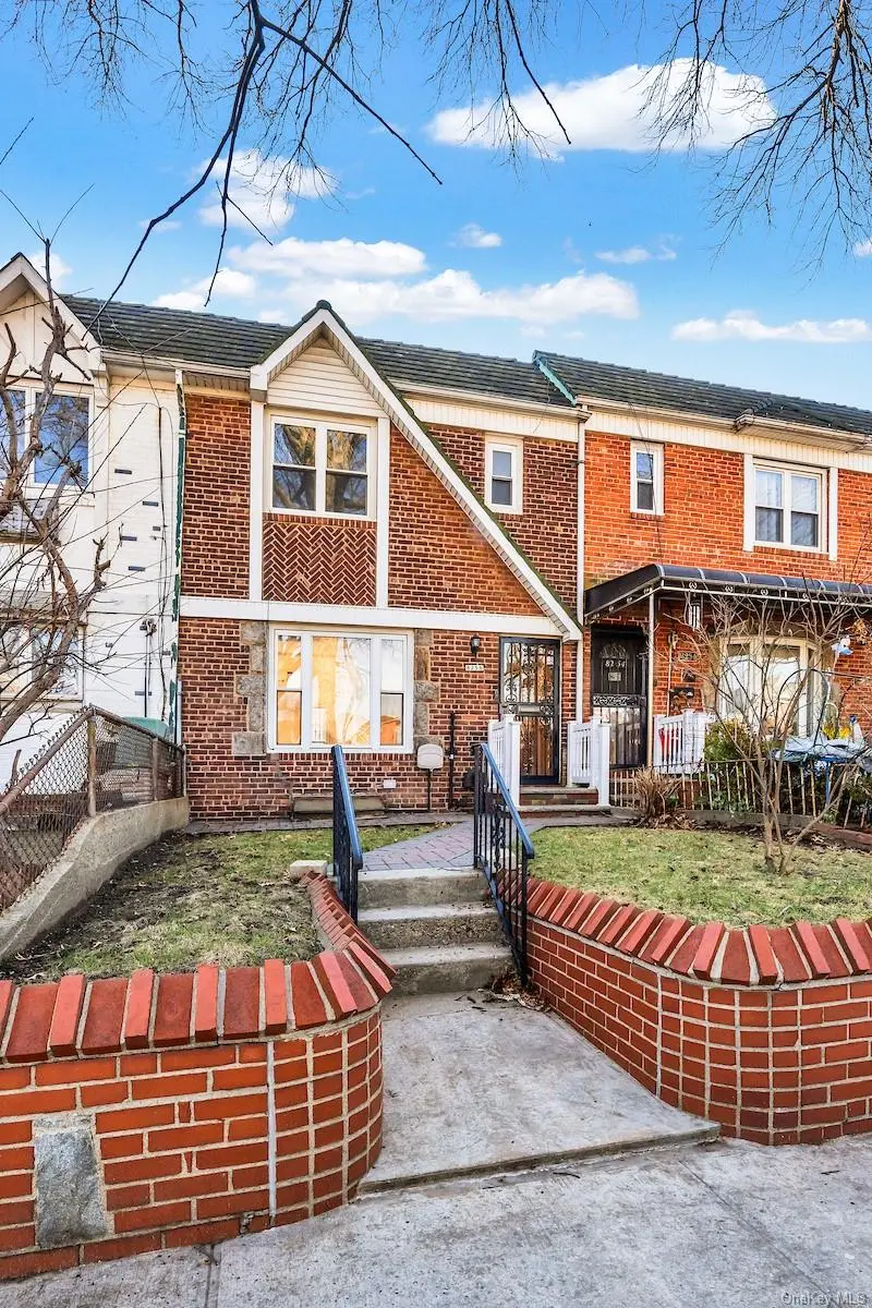 8256 Eliot AVE, Middle Village, NY 11379