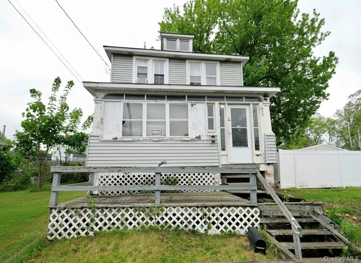 809 South ST, Newburgh, NY 12550