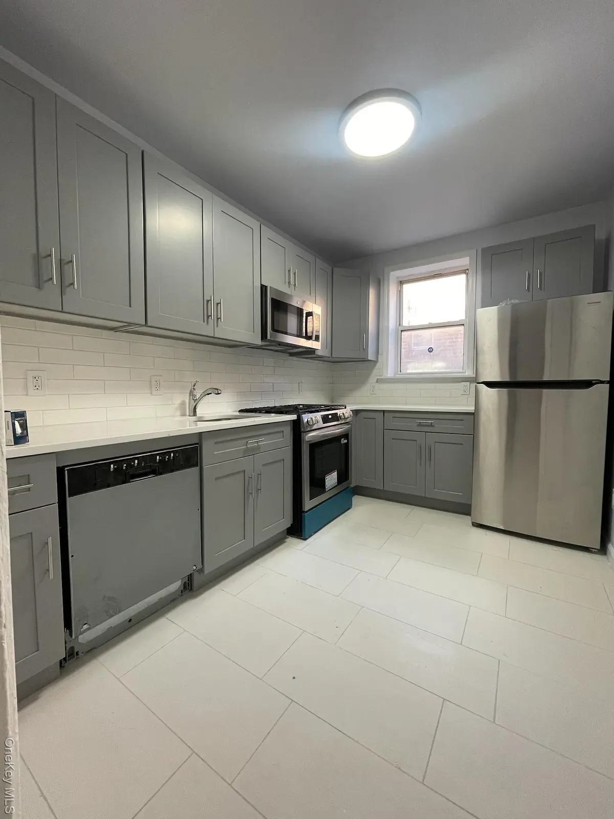 660 Hemlock ST, Brooklyn, NY 11208