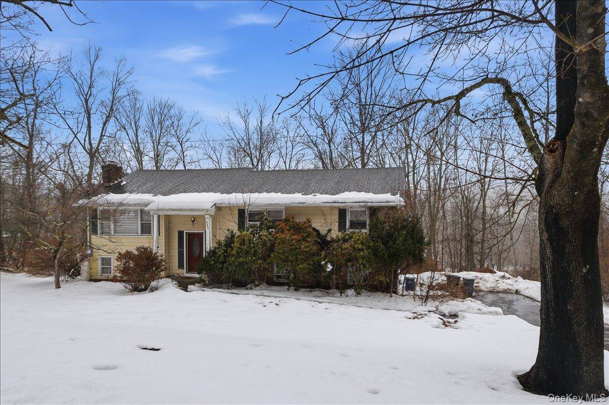 2327 Vista CT, Yorktown Heights, NY 10598