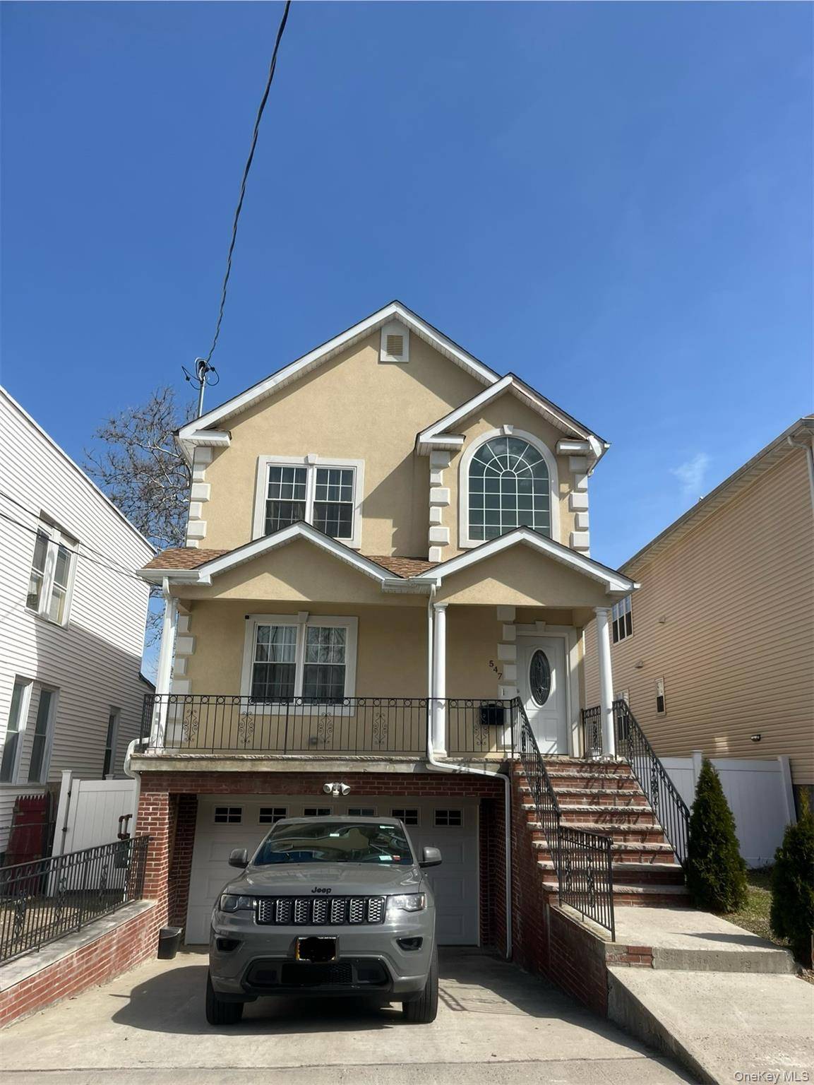 547 S 11th AVE, Mount Vernon, NY 10550