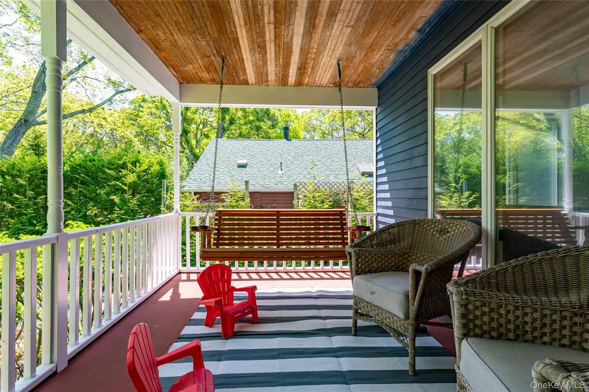 2300 Pine Tree RD, Cutchogue, NY 11935