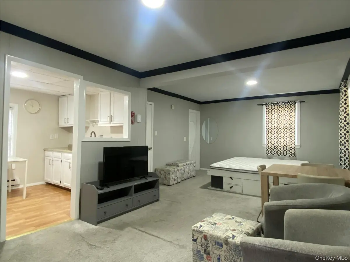 702 Fox Run LN #1, Carmel, NY 10512