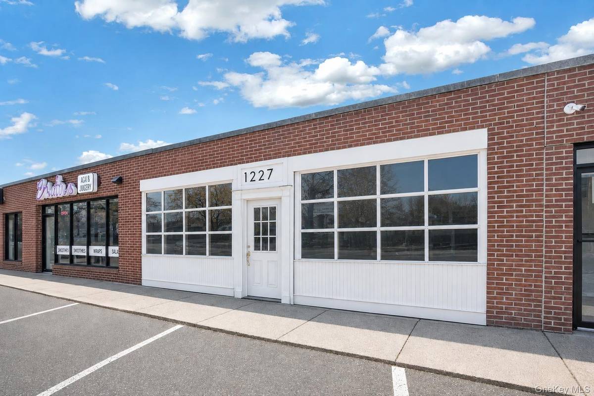 227 Wall ST, Huntington, NY 11743