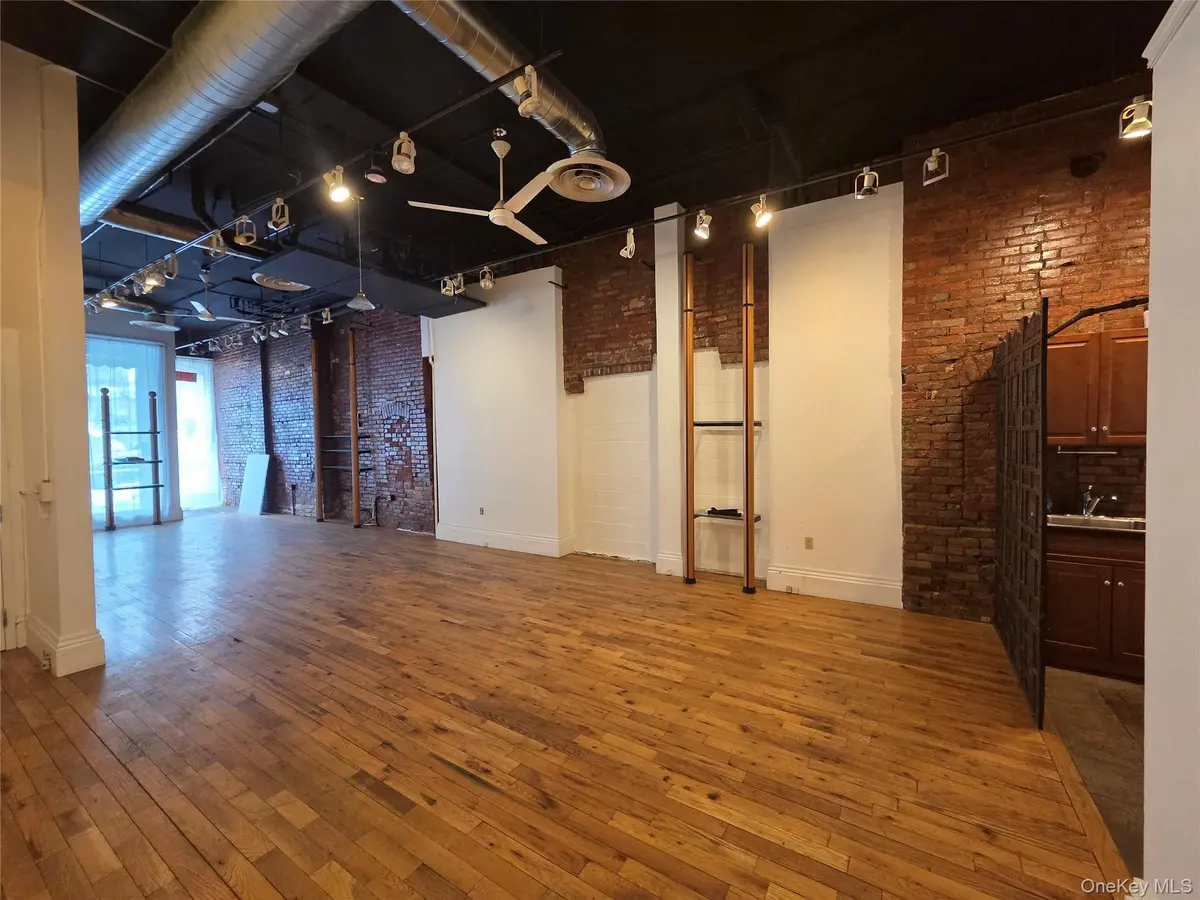 204 Main ST #Commercial, Poughkeepsie, NY 12601