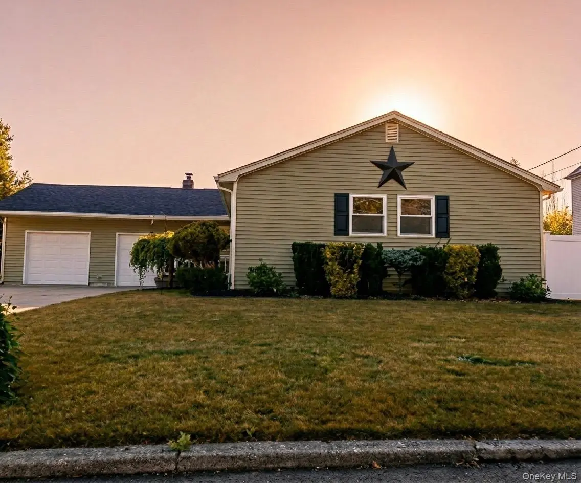 1458 Hummel AVE, Holbrook, NY 11741