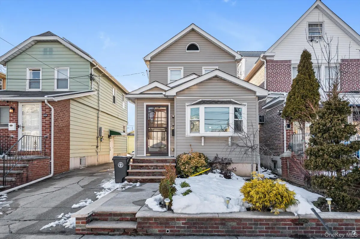 42-28 189th ST, Flushing, NY 11358