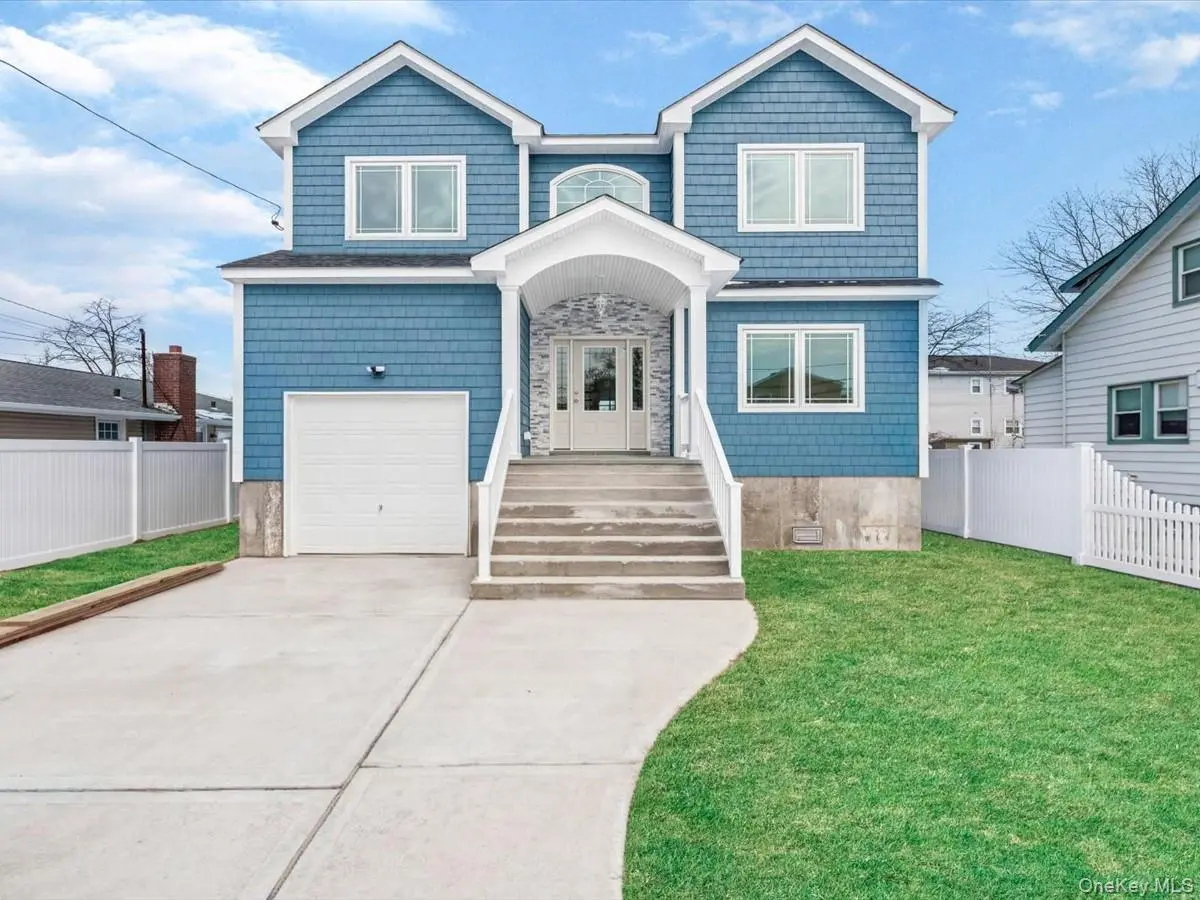 42 Williamson ST, East Rockaway, NY 11518