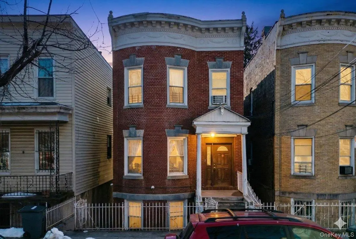 1727 Victor ST, Bronx, NY 10462