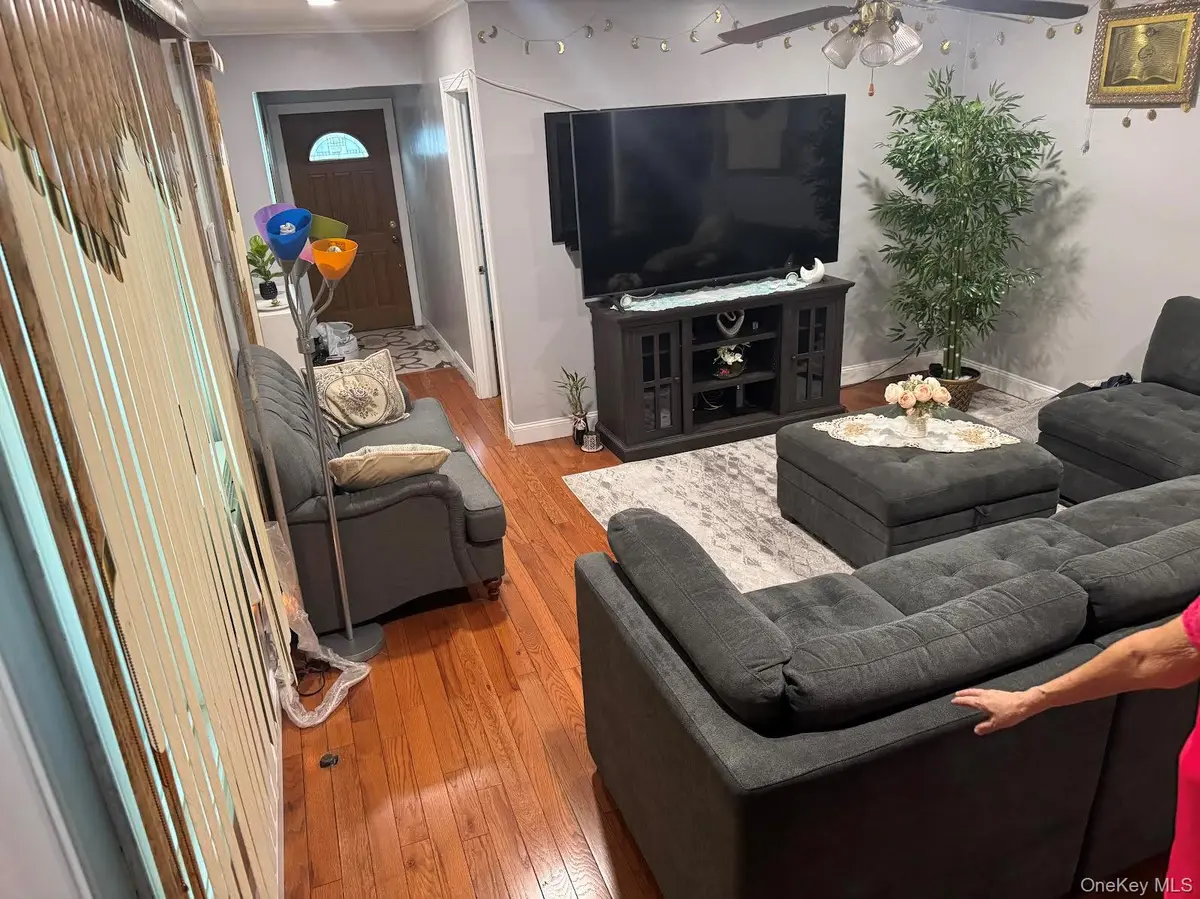120-09 95th AVE #2nd floor, Richmond Hill, NY 11419