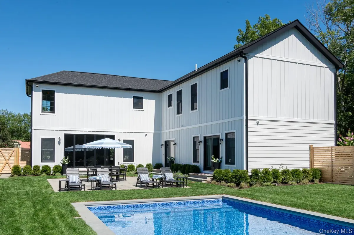 70 Arshamomaque AVE, Southold, NY 11971
