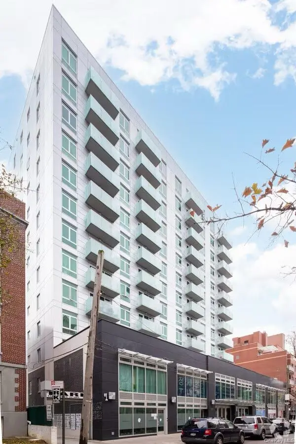 142-38 37th AVE #2C, Flushing, NY 11354