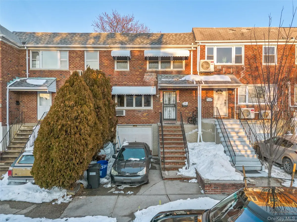 5-37 117th ST, College Point, NY 11356