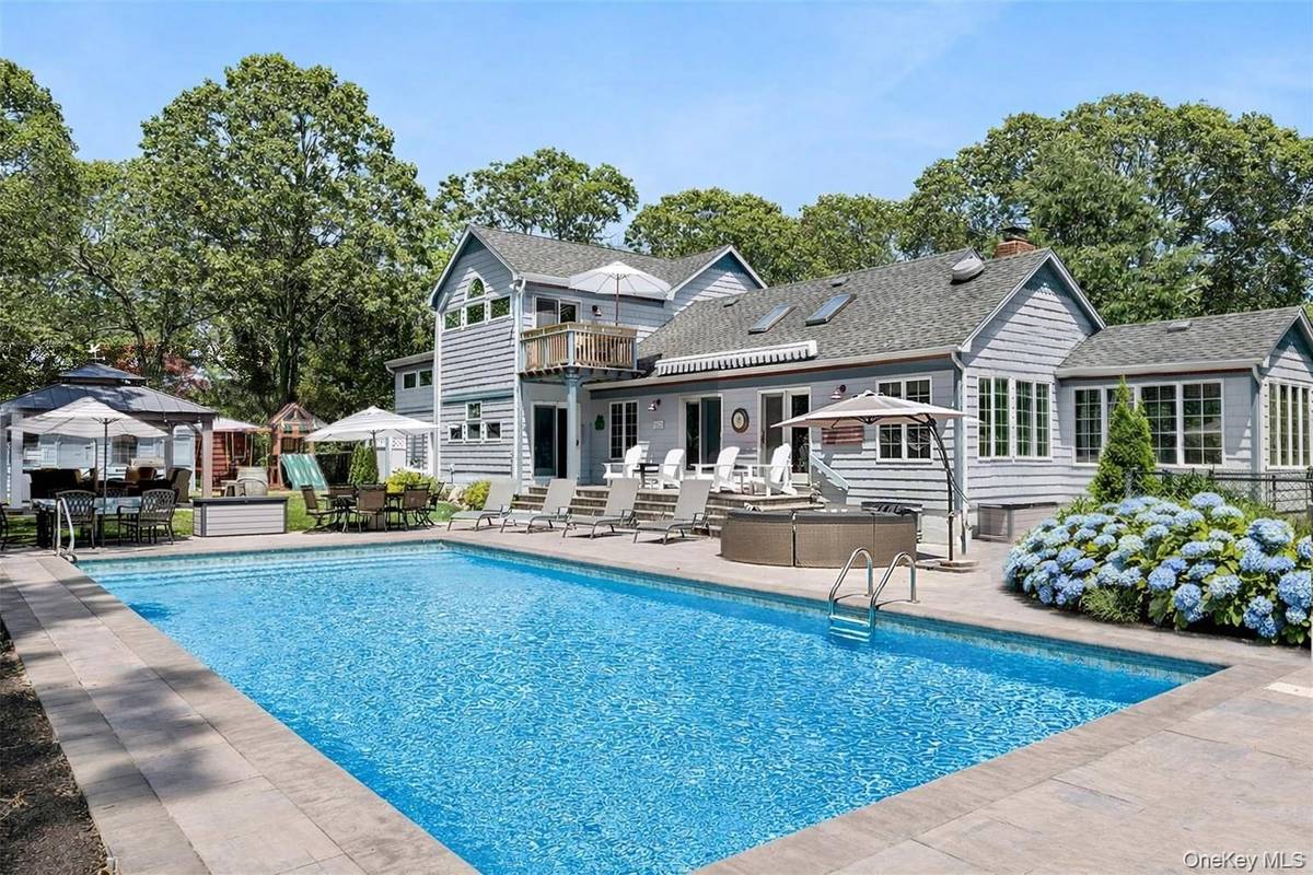 205 Pine AVE, Southold, NY 11971