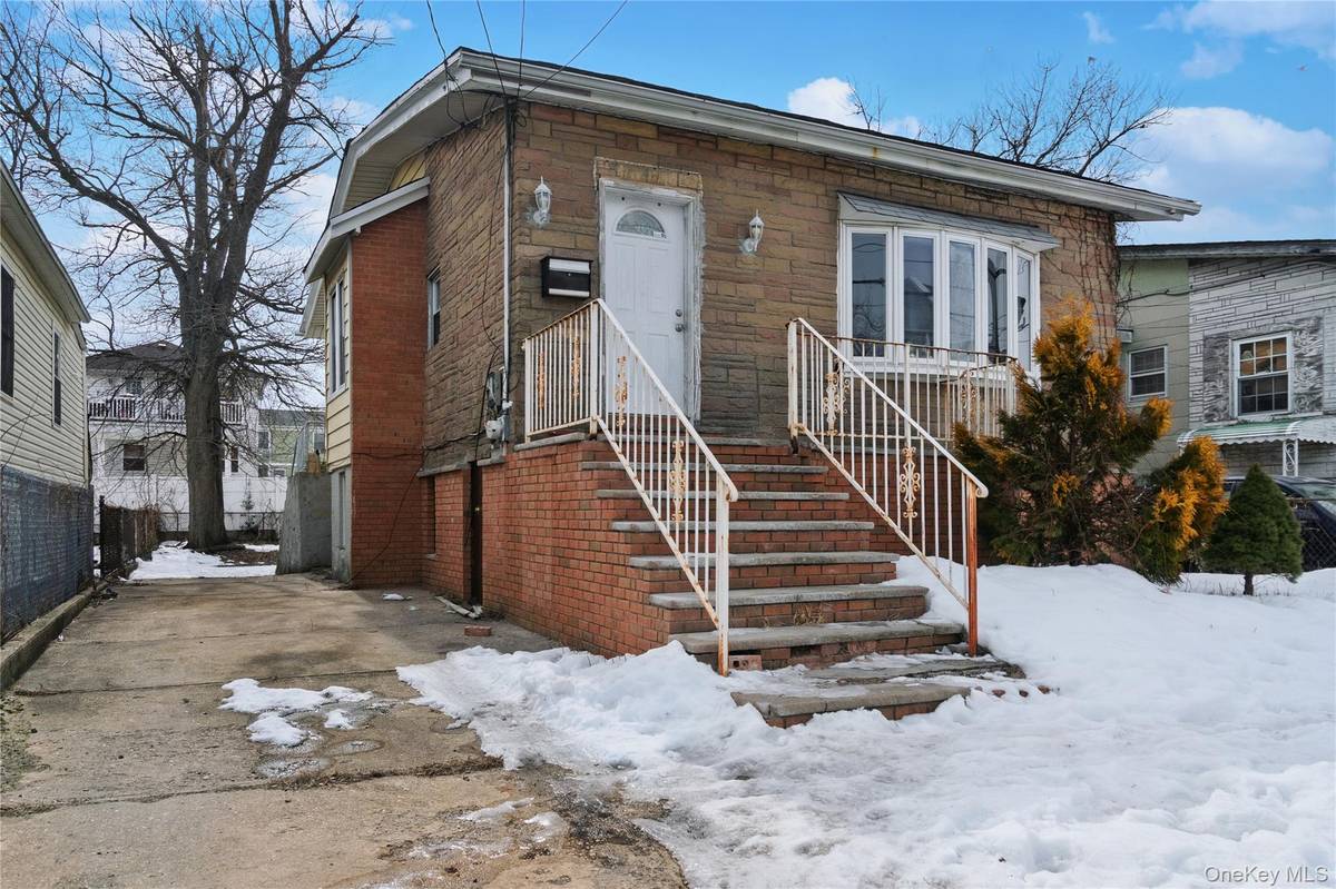 6529 Bayfield AVE, Arverne, NY 11692