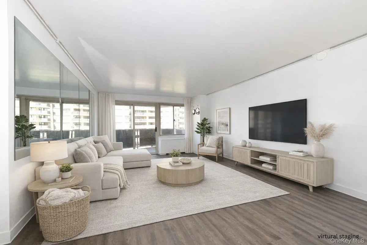18-15 215th ST #4L, Bayside, NY 11360