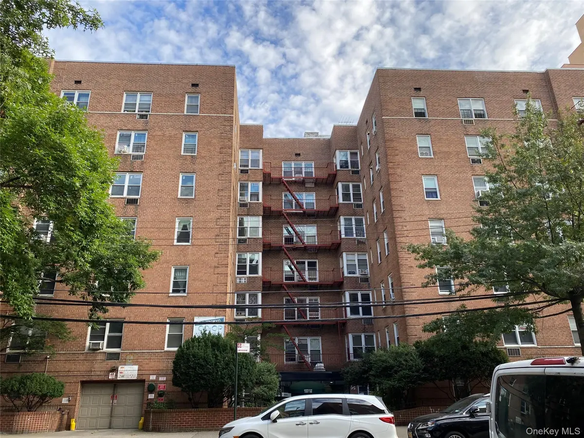 14340 41st AVE #6F, Flushing, NY 11355