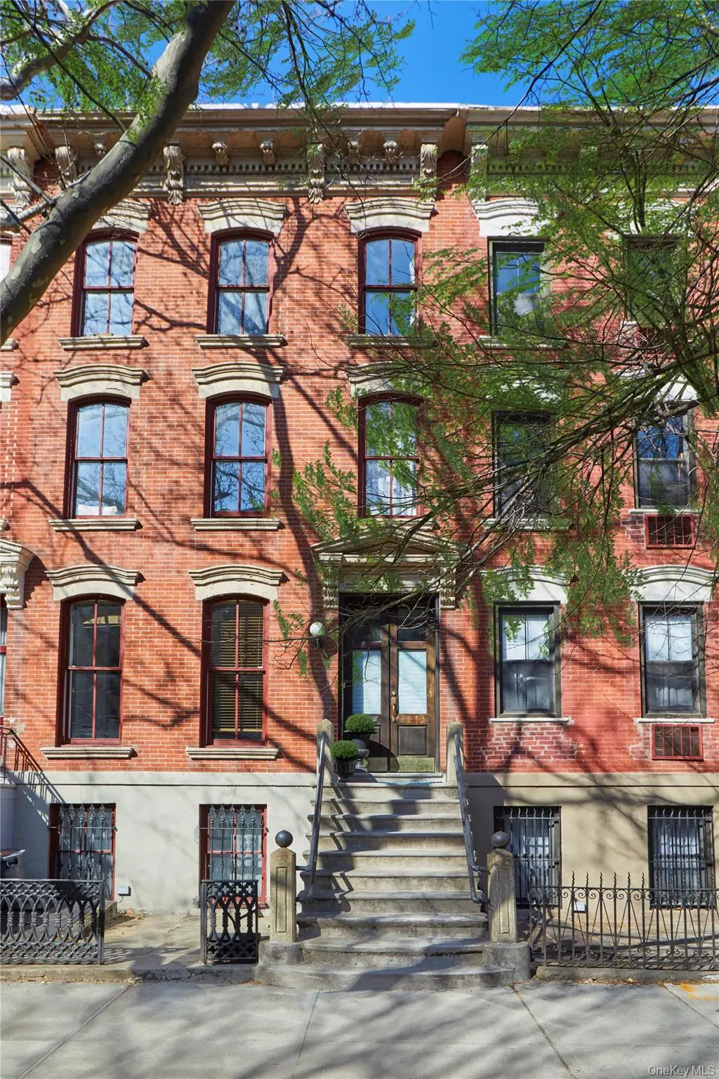 21-13 45th AVE, Long Island City, NY 11101