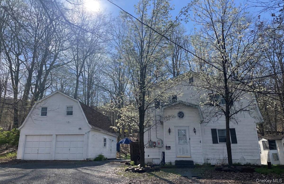 3 Emerald TRL, Monroe, NY 10950