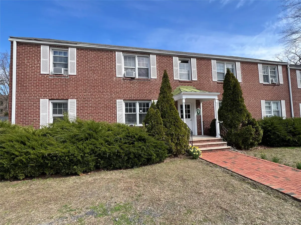 101 Carpenter AVE #1B, Mount Kisco, NY 10549