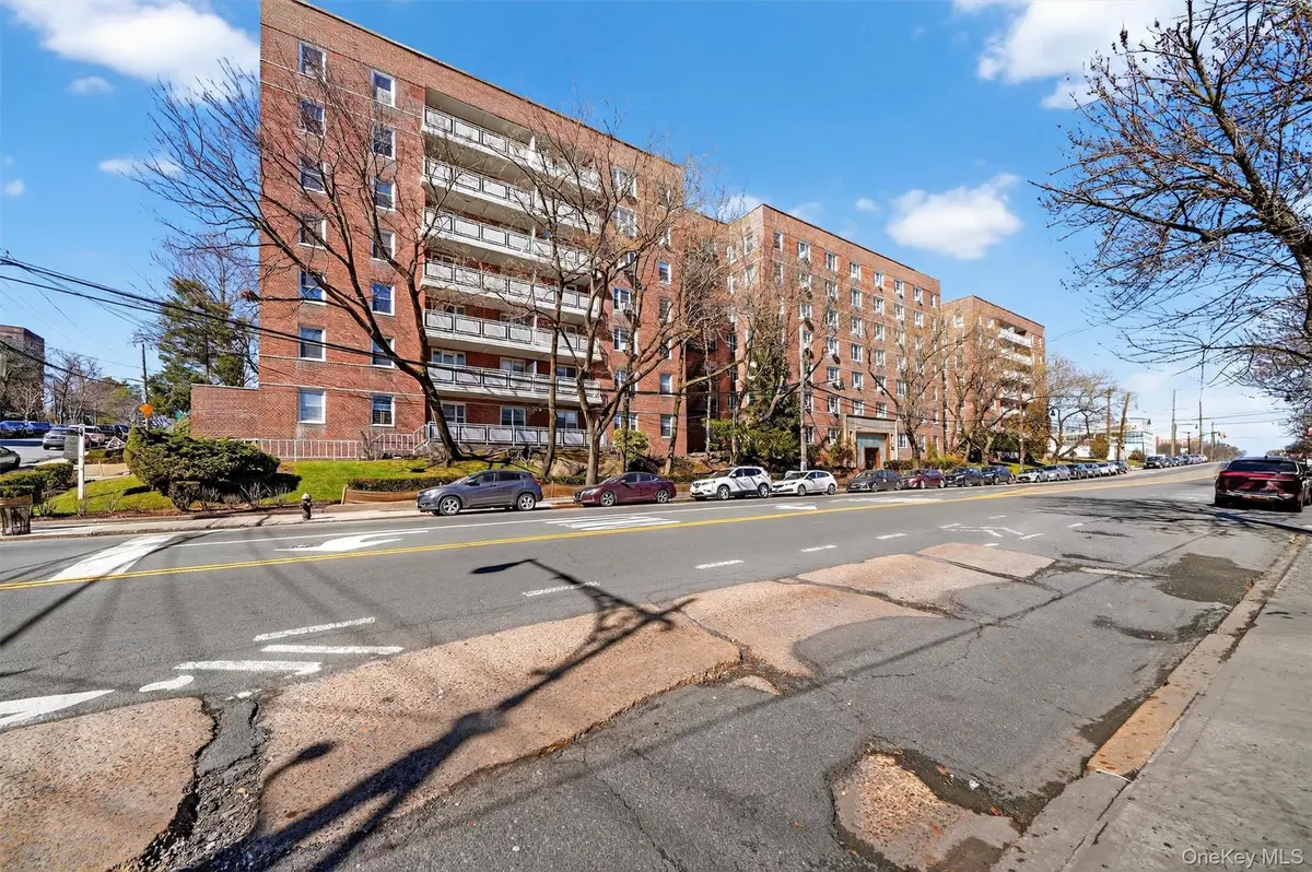 5601 Riverdale AVE #5L, Bronx, NY 10471