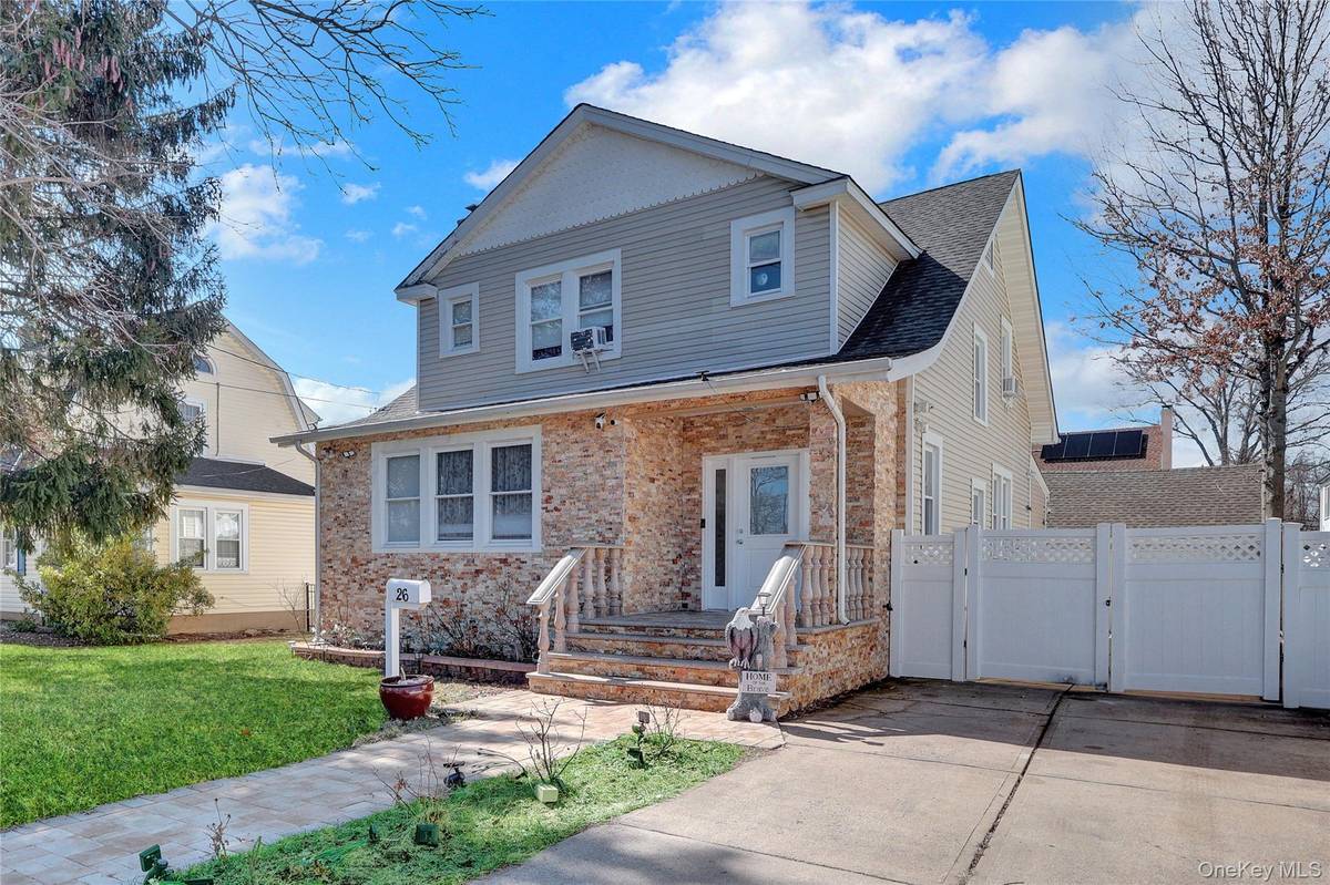 26 Hilbert ST, Hempstead, NY 11550