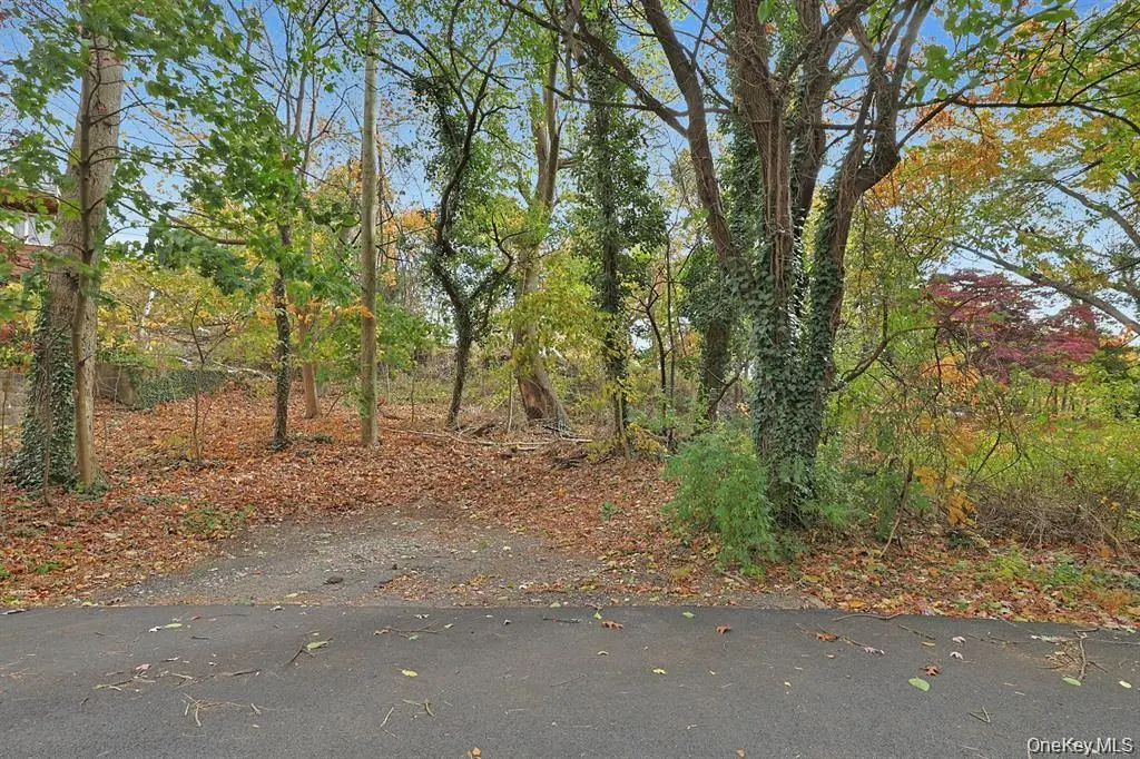 2 Shelburne RD, Yonkers, NY 10710