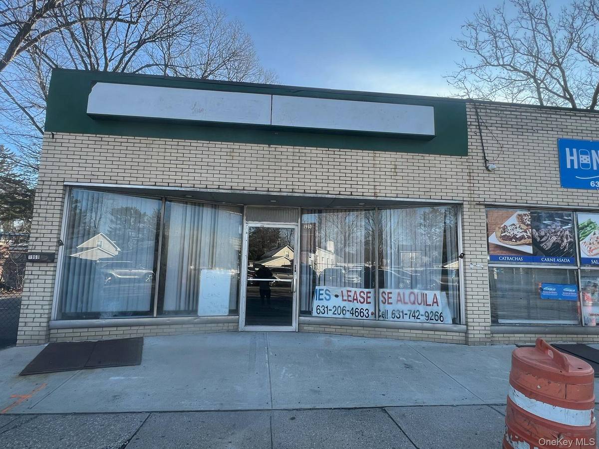 1960 New York AVE, Huntington, NY 11746