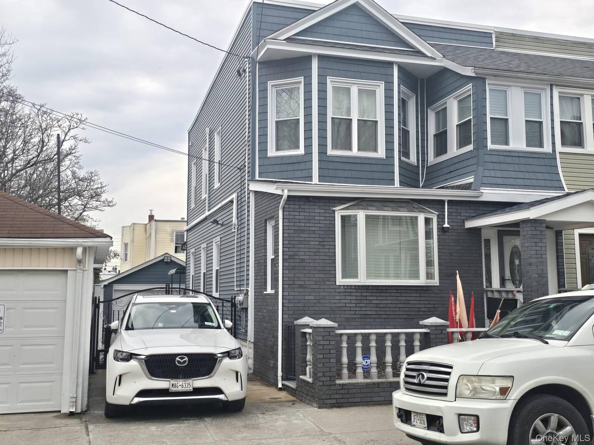 10156 107th ST, Ozone Park, NY 11416