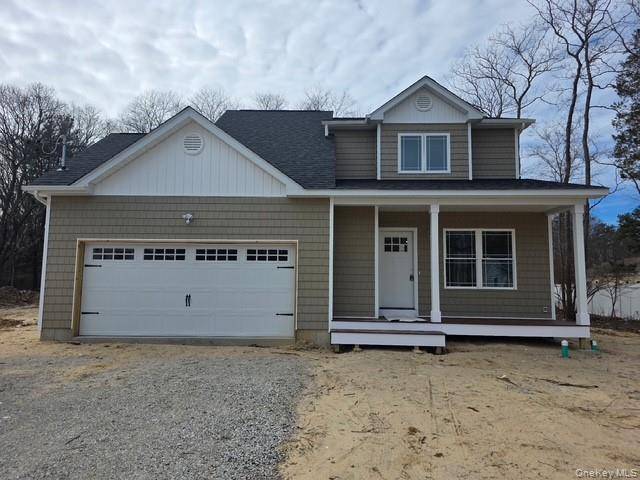 2384 B N/C Walnut AVE, Ronkonkoma, NY 11779