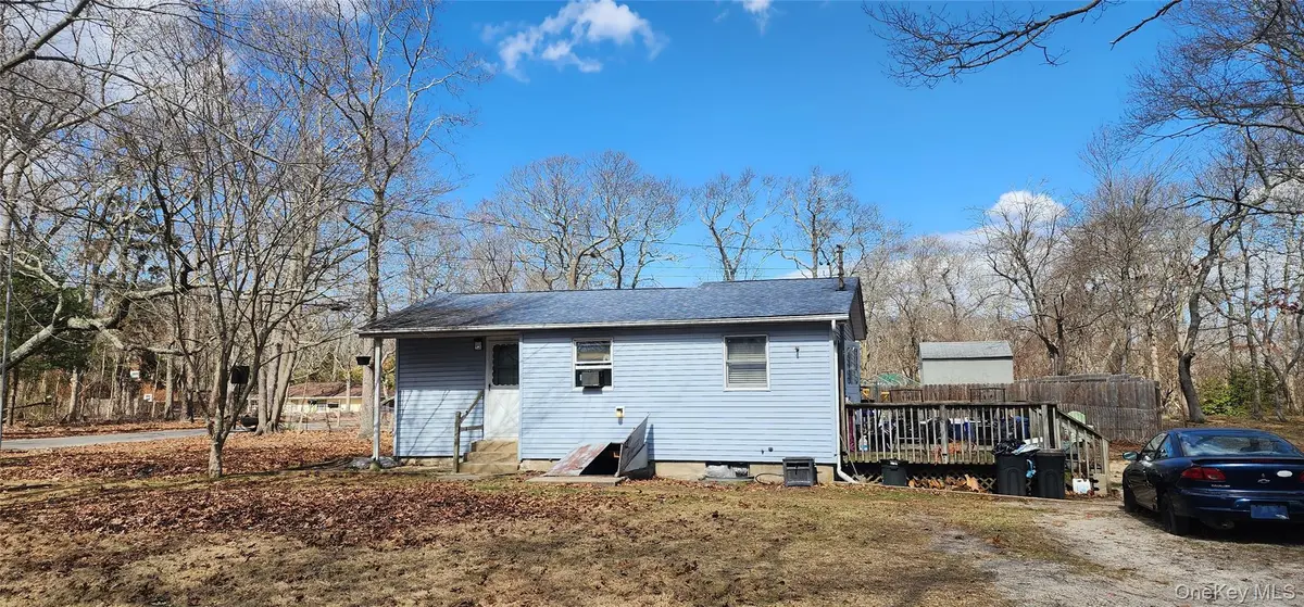 3 Rutland RD, Mastic, NY 11950