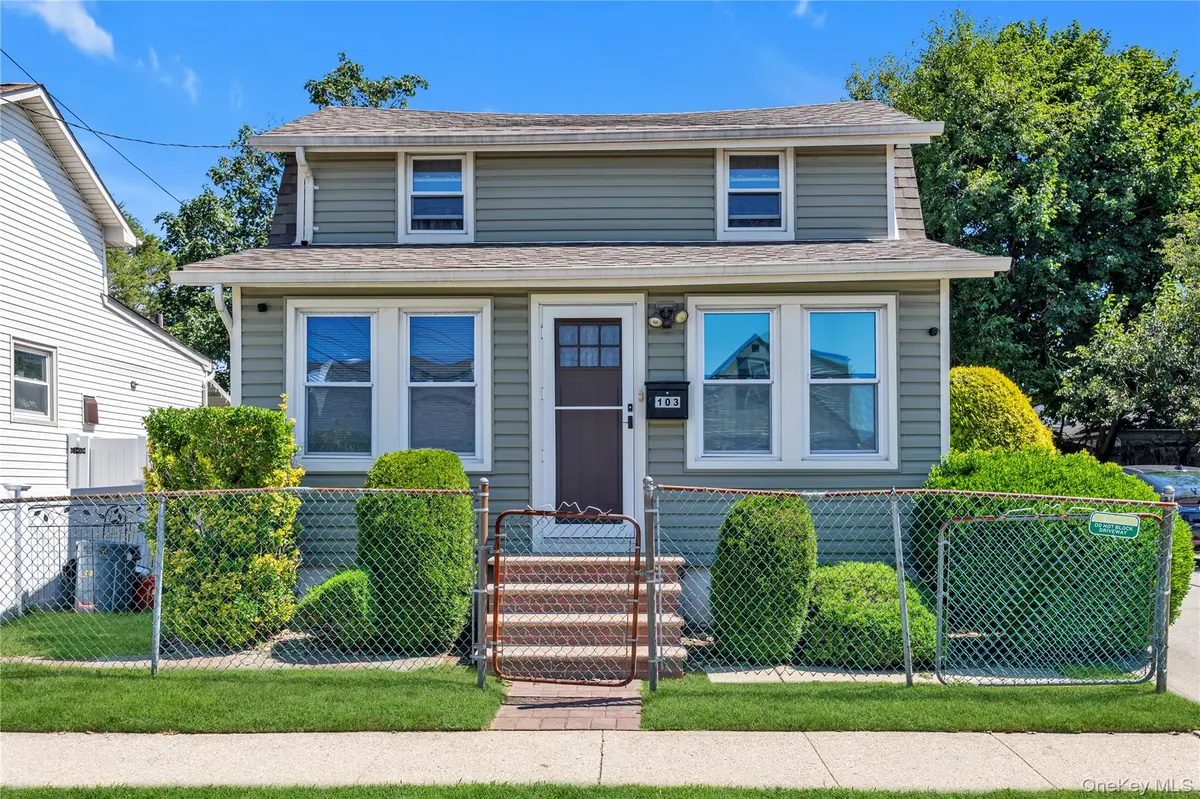 103 Oakley AVE, Elmont, NY 11003
