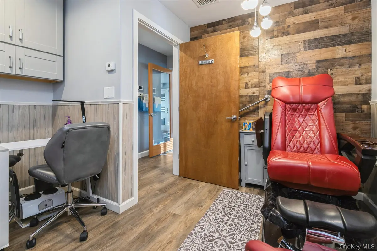 1420 Montauk HWY #Suite 2 - Treatment Rm 2, Oakdale, NY 11769
