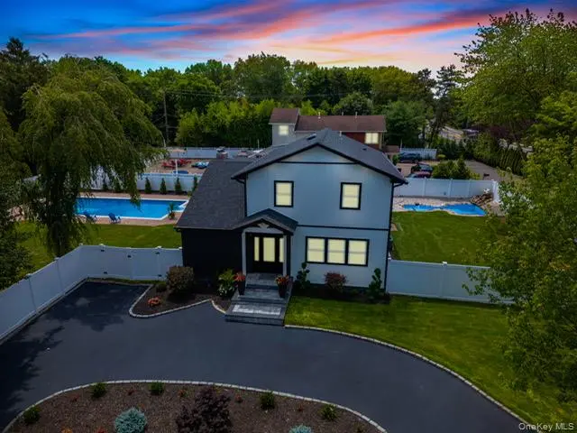2 Polo ST, Dix Hills, NY 11746